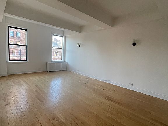 3rd image of 175 W 79th St #16A