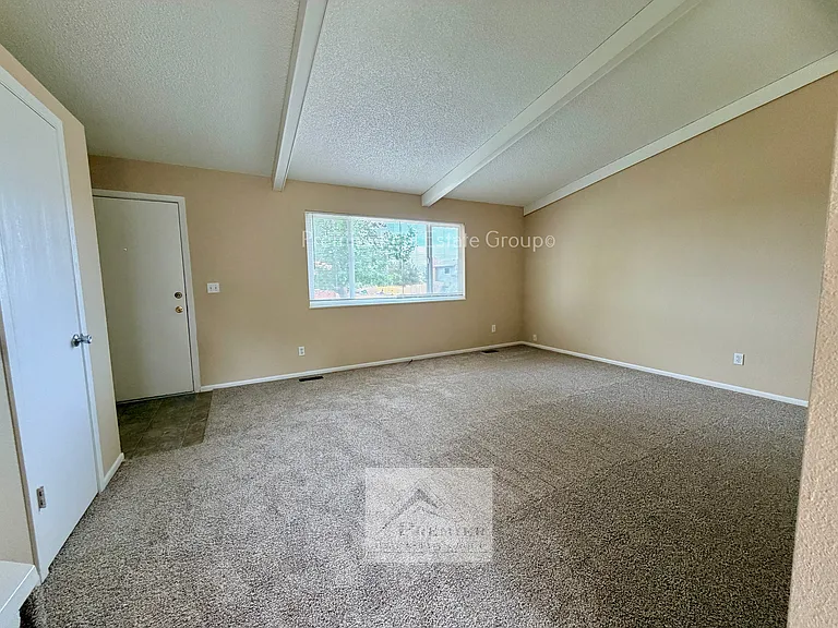 6156 Del Paz Dr — Photo 4
