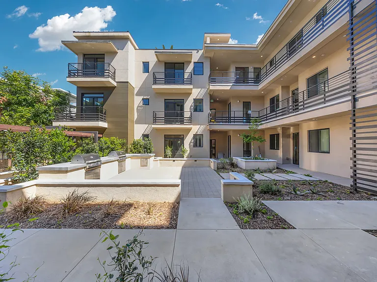 973 E Del Mar Blvd #301 — Photo 9