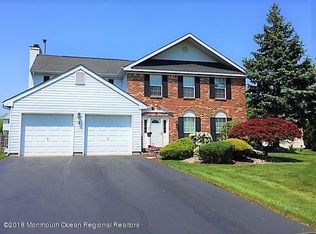 6 Winfield Dr, Manalapan, NJ 07726