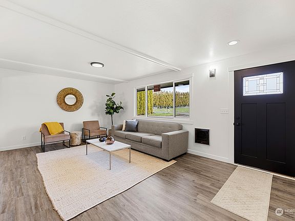 4th image of 15912 NE 137th Avenue