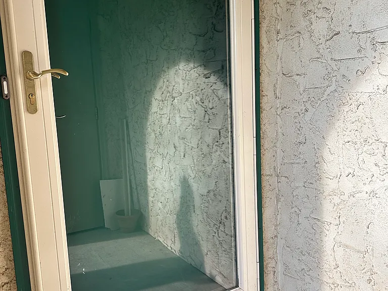 137 Tennyson Dr — Photo 3