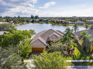 12818 NW 20th St, Pembroke Pines, FL 33028