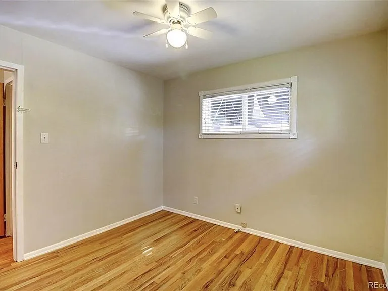 1385 Salem St — Photo 2