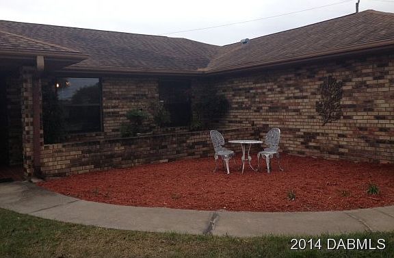 2nd image of 2431 Kerridale St