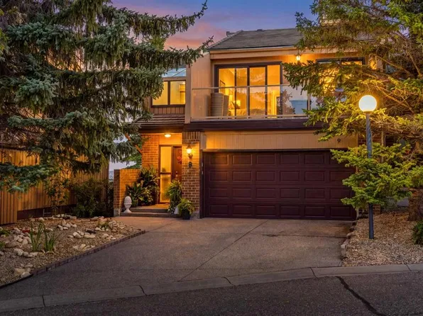 1220 W Prominence Way SW #9, Calgary, AB T3H 2B3