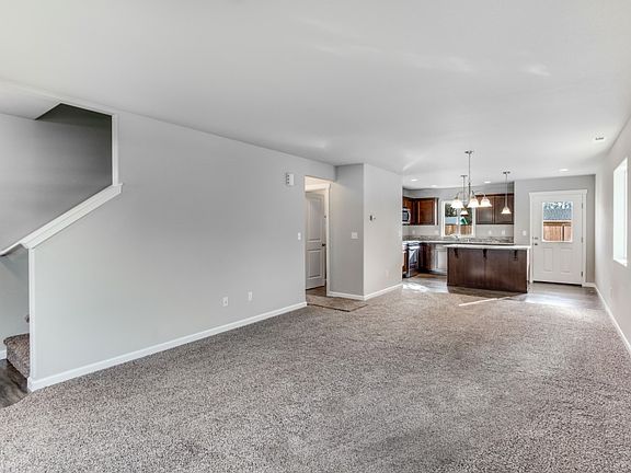 2nd image of 124 168th St E