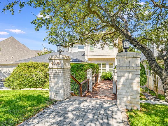3rd image of 4009 Belmont Park Dr