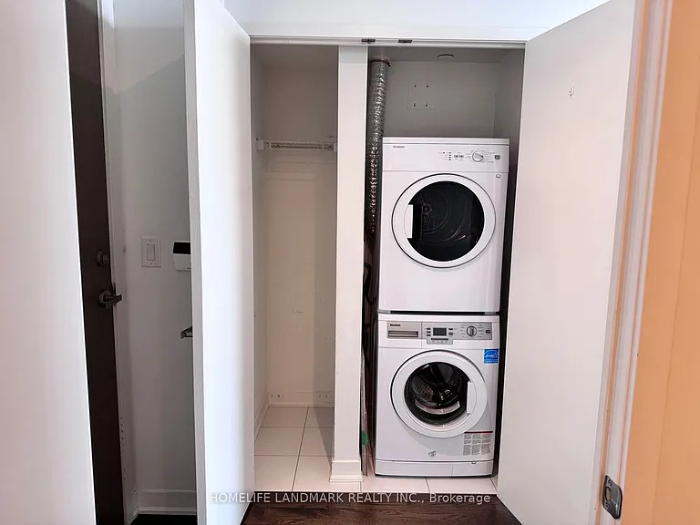 100 Harbour St #6208 — Photo 8