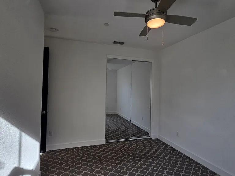 953 Kennedy Dr — Photo 25