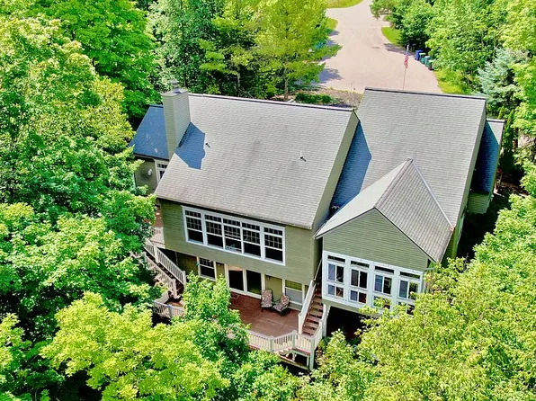 1376 Bay View Hts, Petoskey, MI 49770