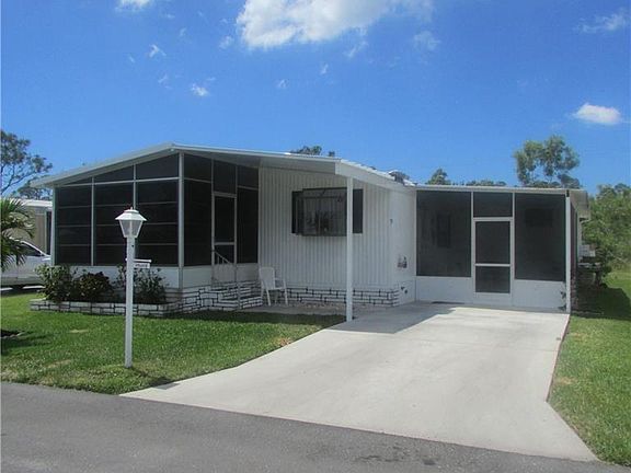 5th image of 9 Queen Palm Dr #9