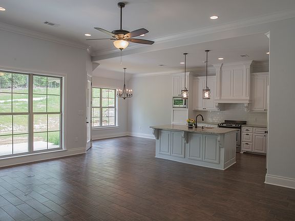 3rd image of 103 Bayside Dr