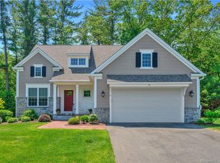 8 Carson Way #8, Simsbury, CT 06070