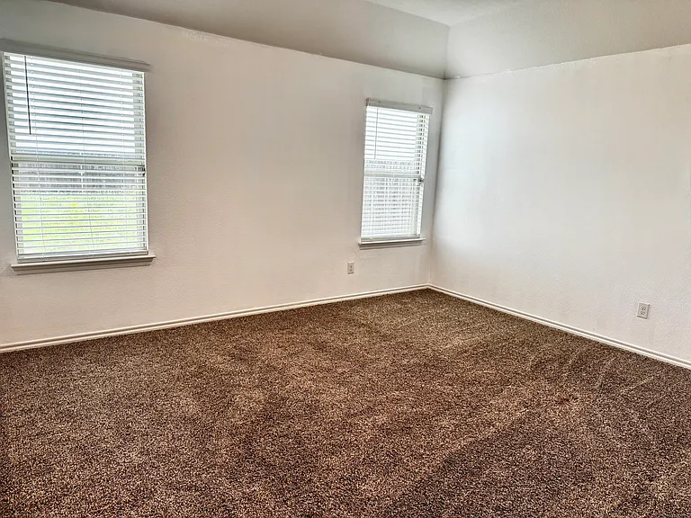 4325 Pyramid Dr — Photo 25