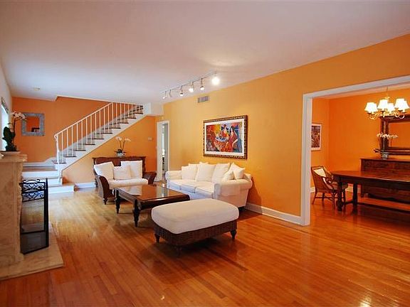 4th image of 536 Alhambra Cir