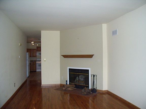 4th image of 1922 Gilpin Ave