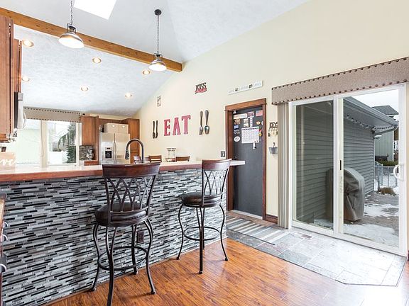 4th image of 5116 N Bellevue Ct