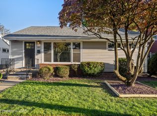 807 Woodland Dr, Kingston, PA 18704