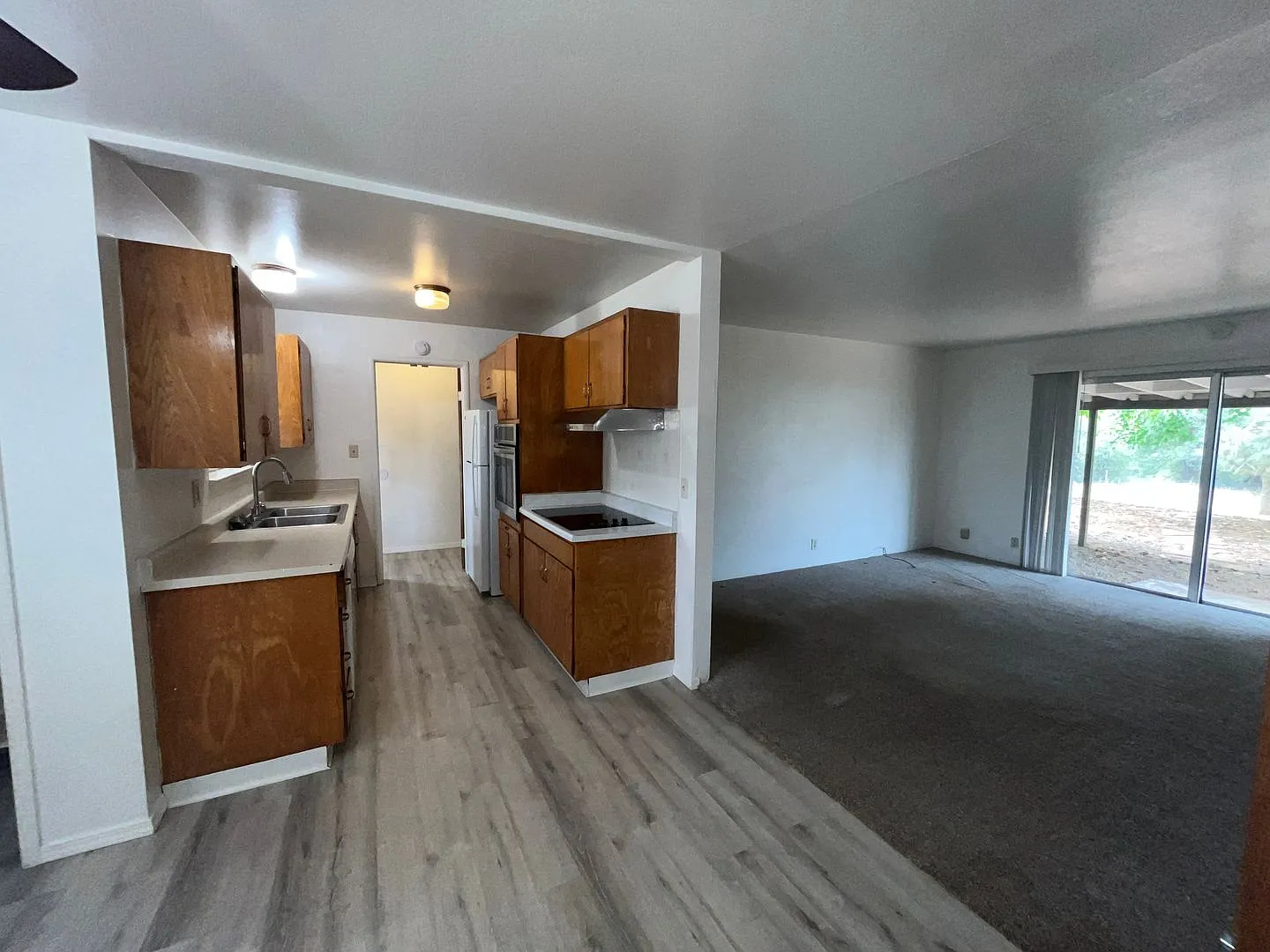 East Redding home tucked away at end of street. — Photo 4