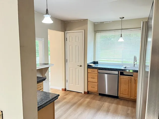 930 Bellestri Dr — Photo 8