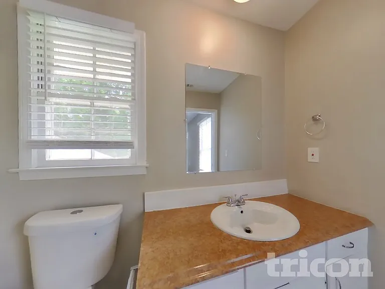 2339 Country Club Dr SE — Photo 9