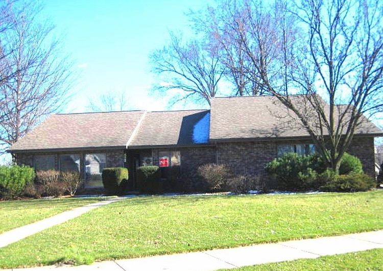 1st image of 452 Bayview Ct