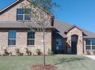 513 Golden Bell Dr, Red Oak, TX 75154