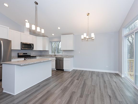 4th image of 25292 W Greenview Ave