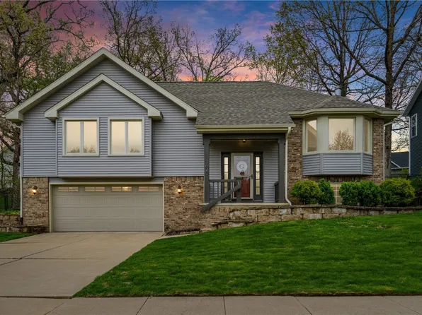 3620 Coppermill Rd NE, Cedar Rapids, IA 52402