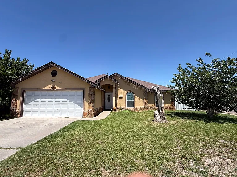 1500 N Terrell St — Photo 2