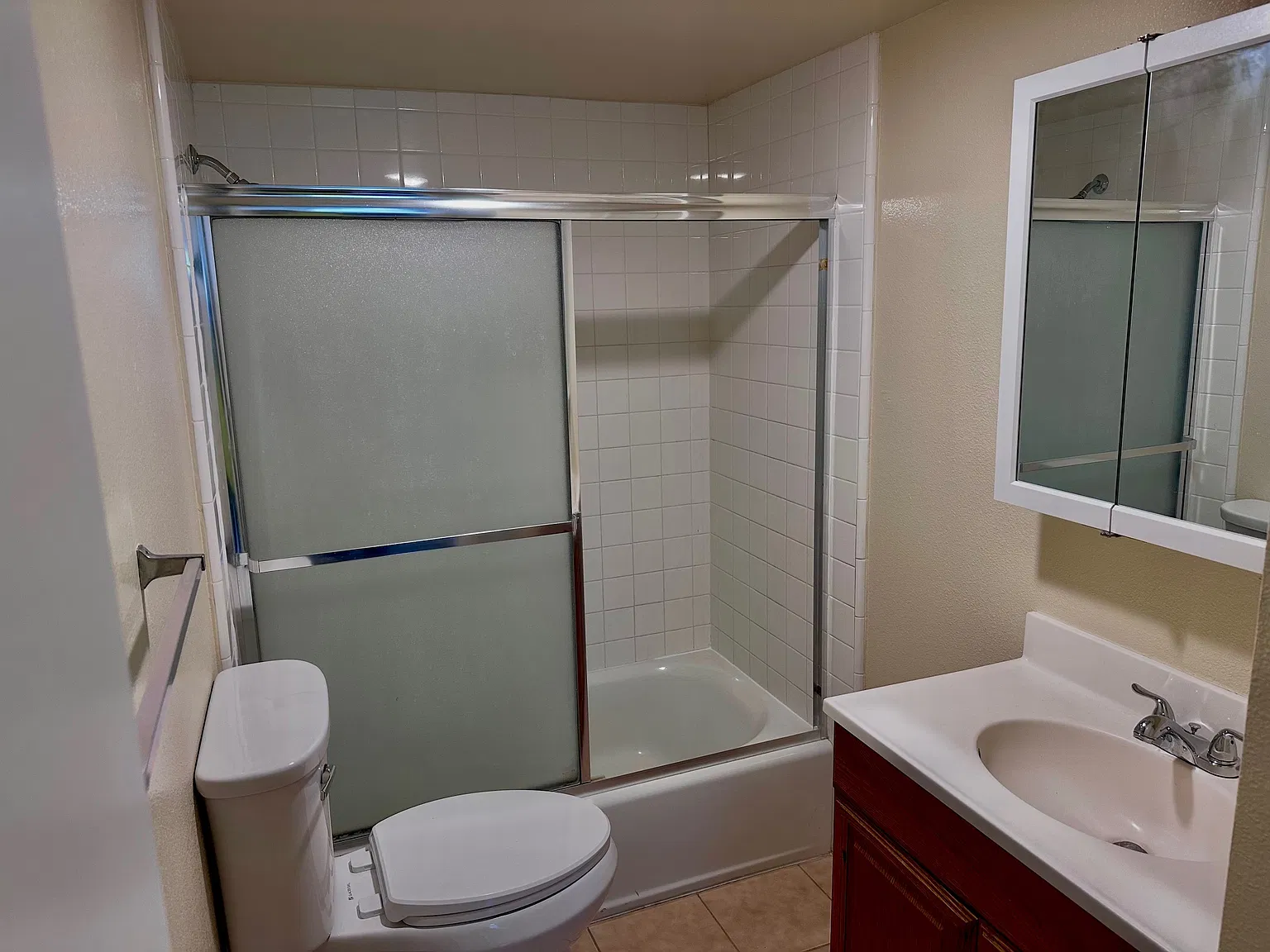 2 bed, 800 sqft, $2,550 — Photo 3