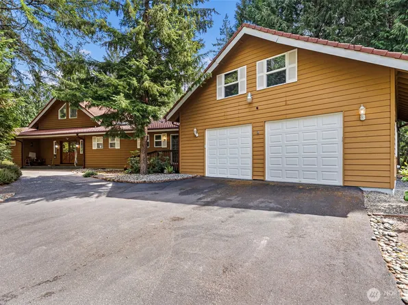41 E Westlake Place, Allyn, WA 98524