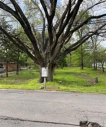 3rd image of 3006 W Park Row Blvd
