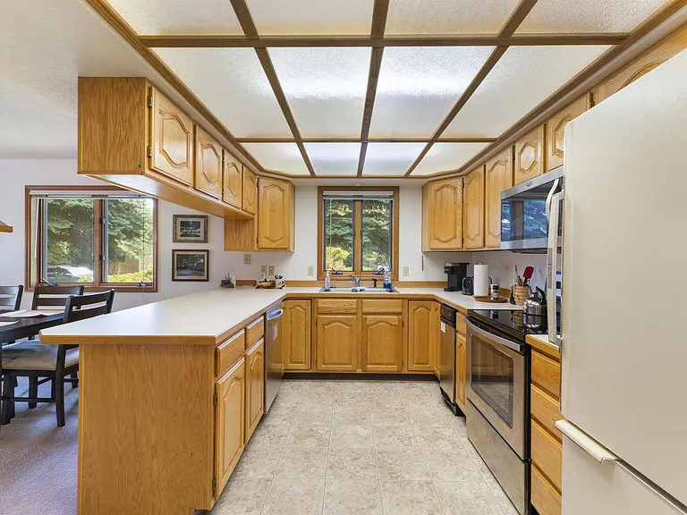 1712 W Olive St #2-48 — Photo 8