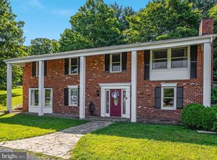 106 Lakeside Dr, Stephens City, VA 22655