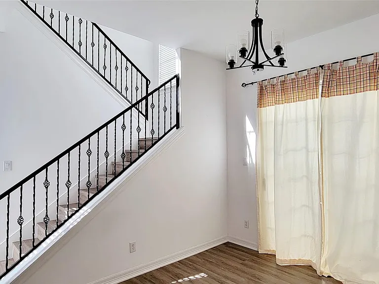 3907 Gaines Ct — Photo 10