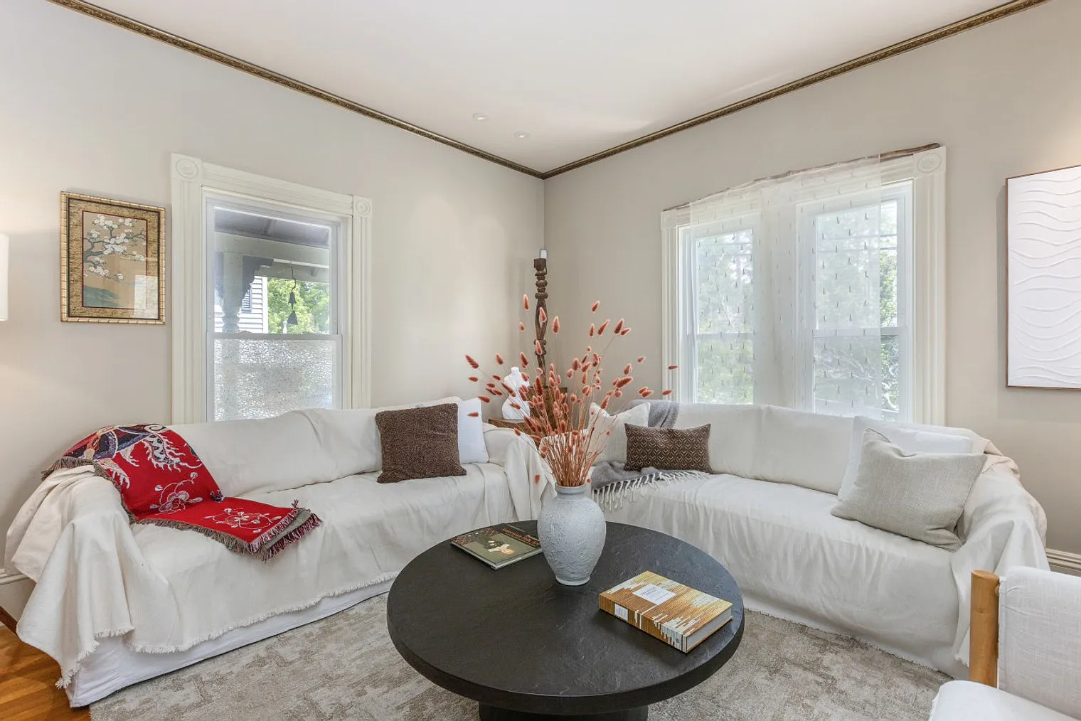 4 bed, 1.5 bath, $8,283 — Photo 2