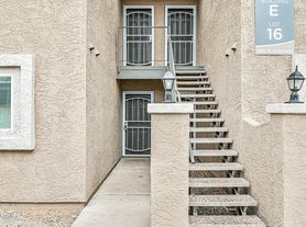 1560 W Sahuaro Dr, Phoenix, AZ