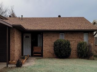 413 Woodland Dr, Midwest City, OK 73130