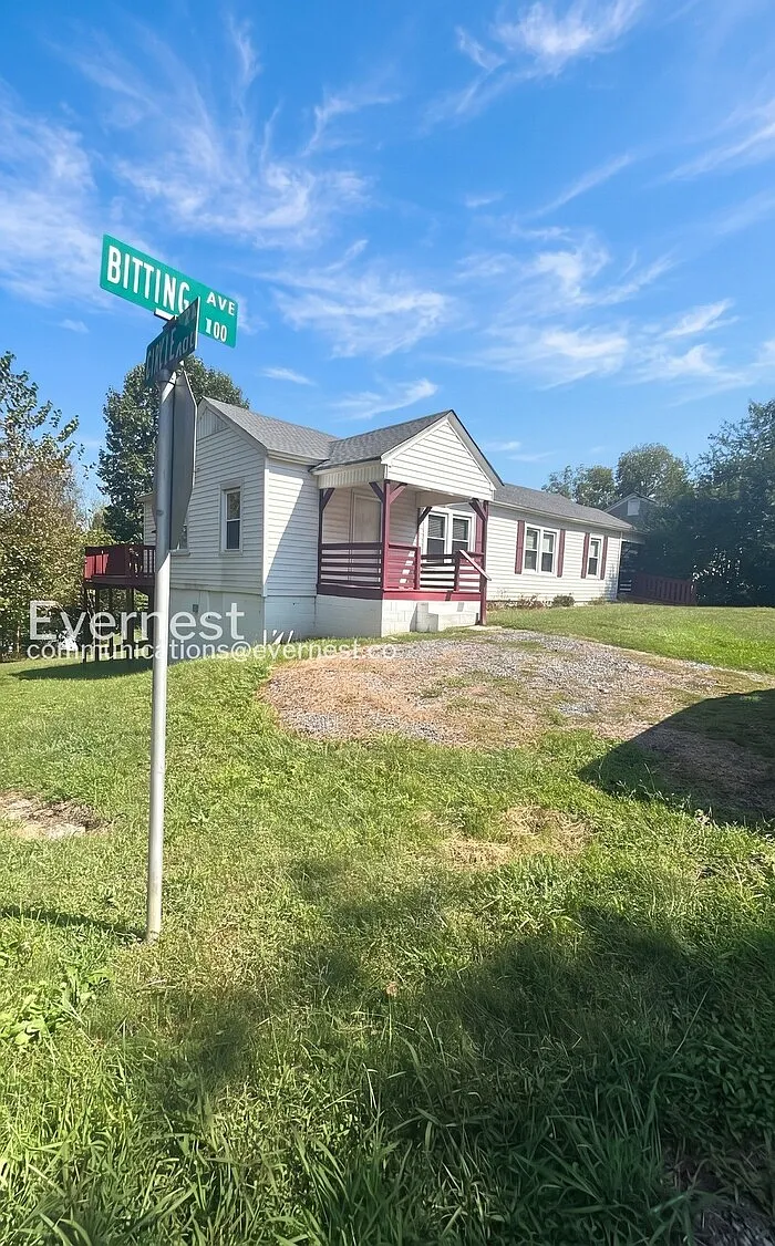1 bed, 1.0 bath, 800 sqft, $875 — Photo 2