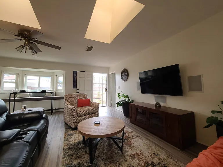 8140 E Woodson St — Photo 3