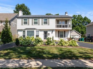 600 S Berry Rd, Saint Louis, MO 63122