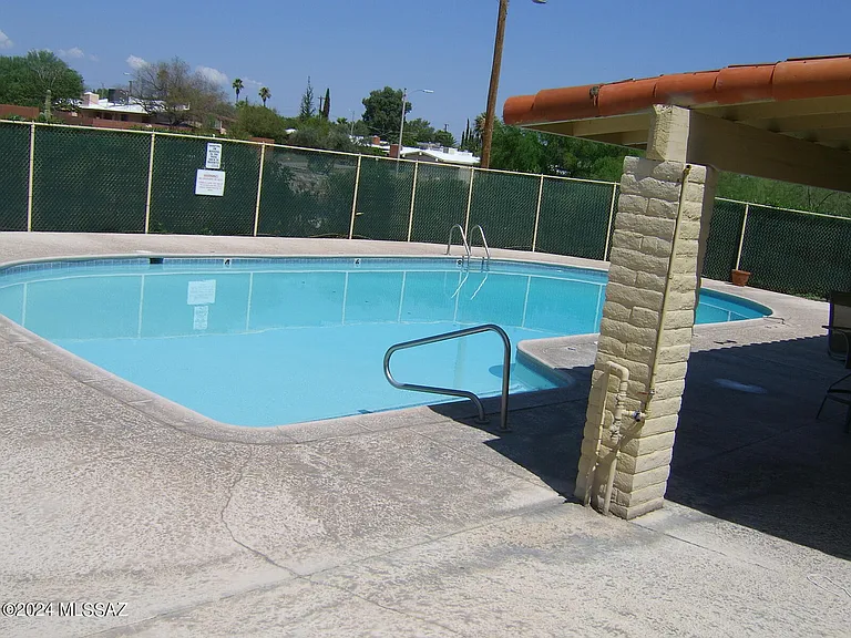 810 S Kolb Rd #3 — Photo 19