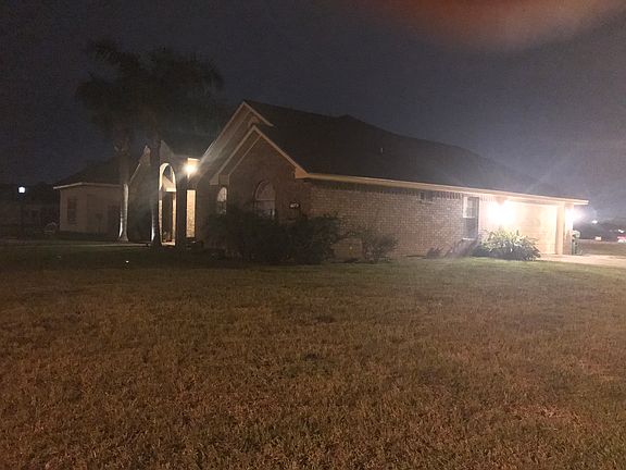 3rd image of 1702 Iris Dr
