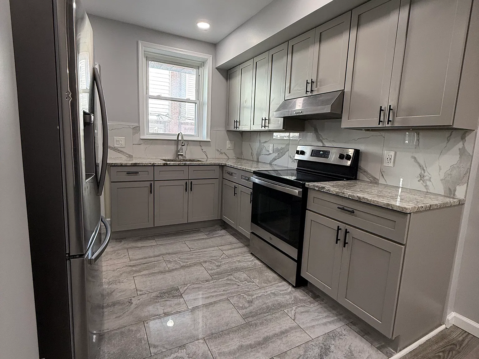 3 bed, 1092 sqft, $1,600 — Photo 3