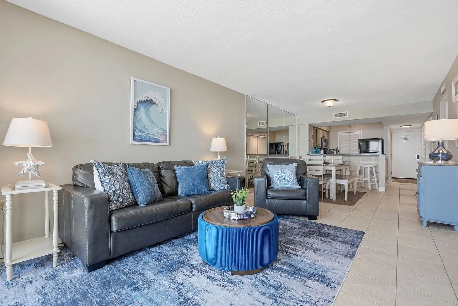 2 bed, 2.0 bath, 1044 sqft, $2,570 — Photo 4