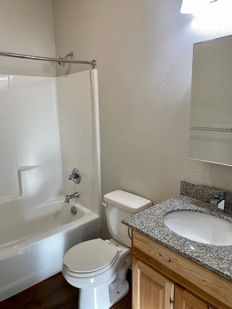 2 Bed 2 Full Bath Duplex. Water/Sewer Is Included In Monthly Rent. Application Pending — Photo 2