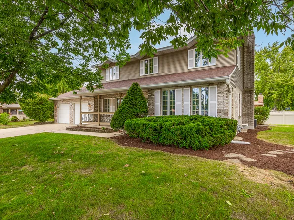 805 Grumman Ct, New Lenox, IL 60451