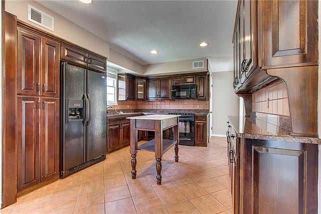 2nd image of 674 Brewer Dr